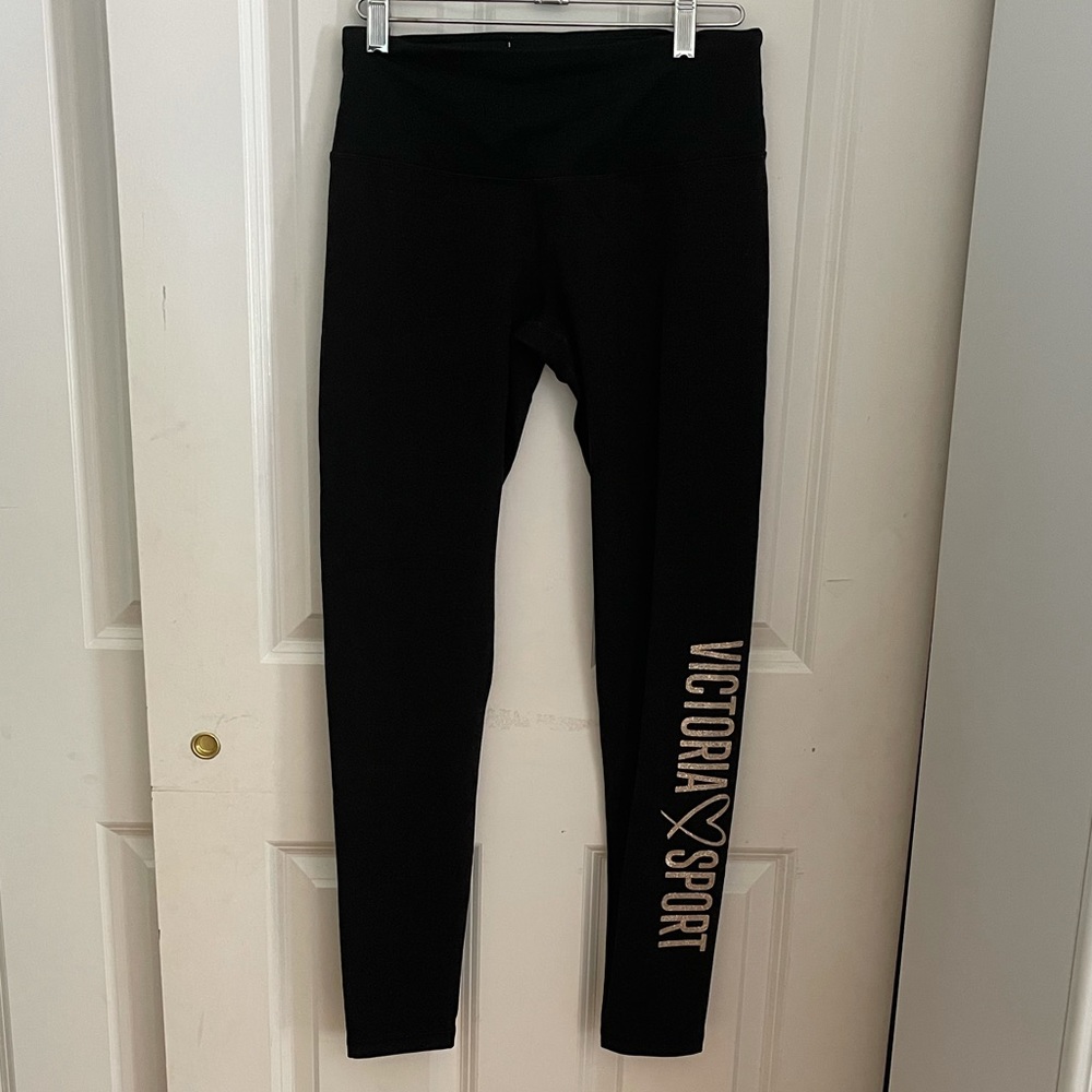 Victoria Sport Size Small leggings